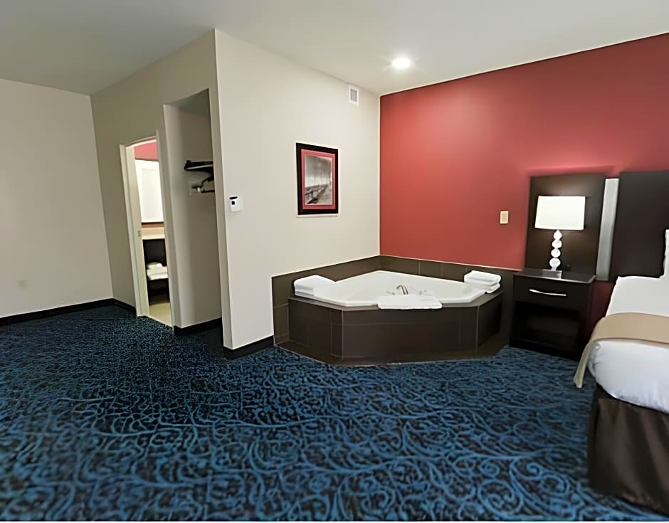 Holiday Inn Express & Suites - New Philadelphia Southwest