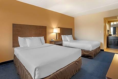 Queen Room with Two Queen Beds - Smoking