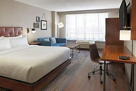 Deluxe King Room
