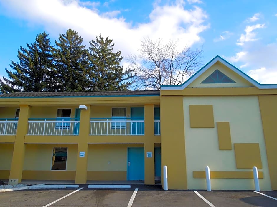 Days Inn & Suites by Wyndham Albany