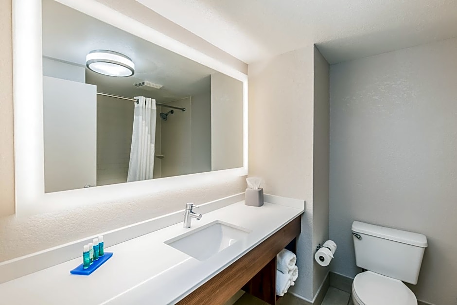 Holiday Inn Express Orange Beach - On The Beach