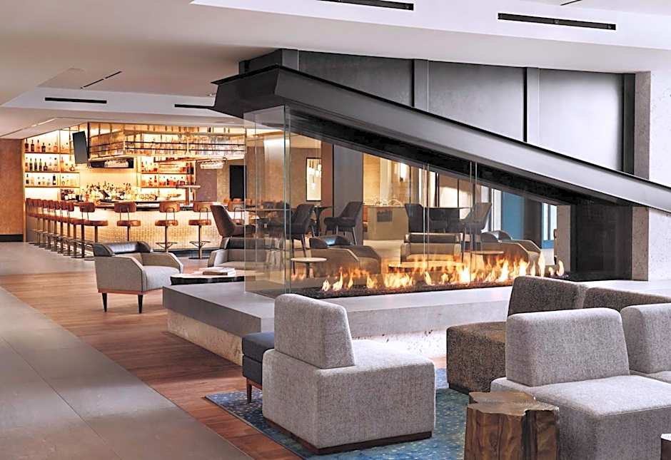 Hotel Alpenrock Breckenridge, Curio Collection by Hilton