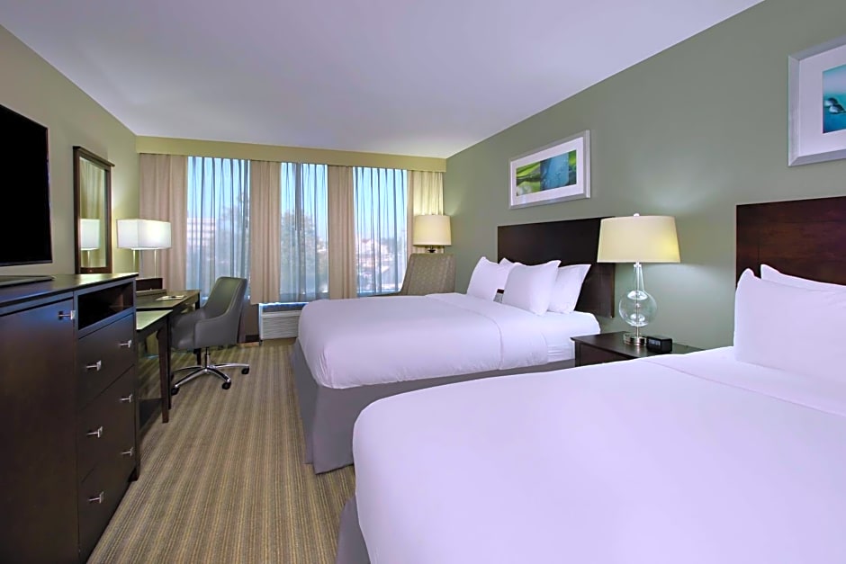 DoubleTree By Hilton Newark