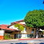 Lamplighter Inn & Suites