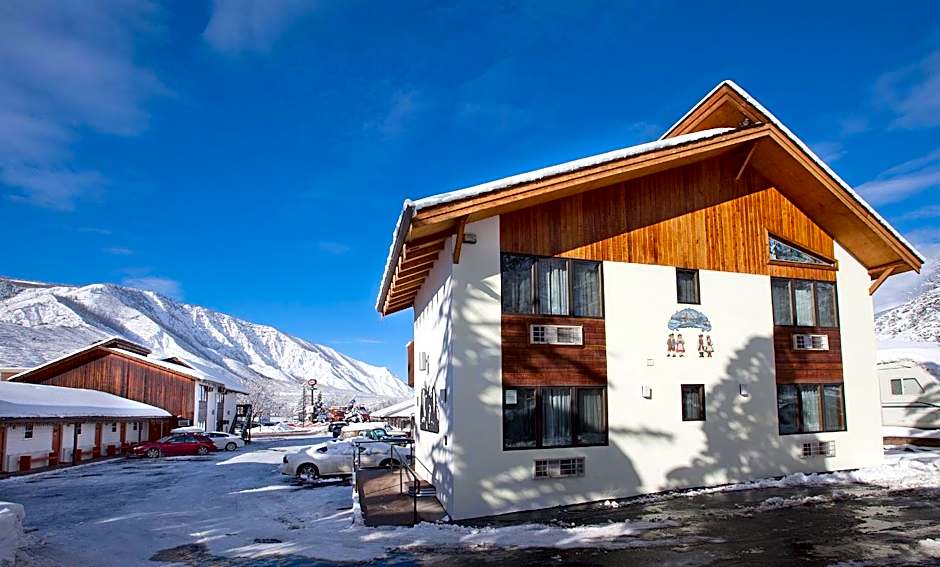 Starlight Lodge