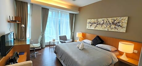 CORMAR SUITES 163 SUPER KING BED STUDIO near Petronas Twin Tower KLCC KL Convention Center