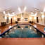 Super 8 by Wyndham St Charles