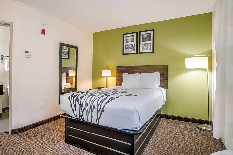 Sleep Inn & Suites Jacksonville near Camp Lejeune