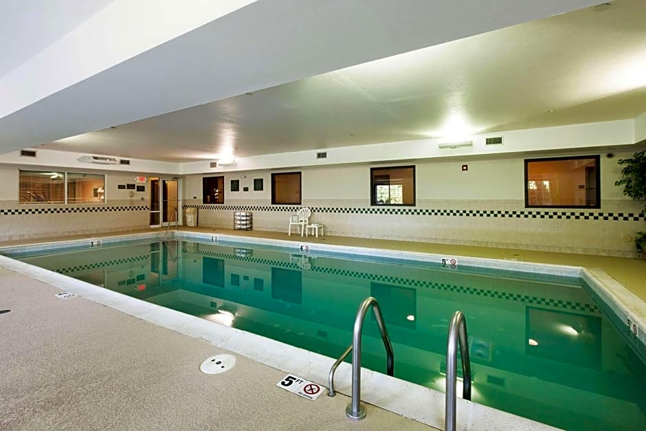 Country Inn & Suites by Radisson, Tinley Park, IL