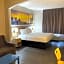 Days Inn & Suites by Wyndham Albany