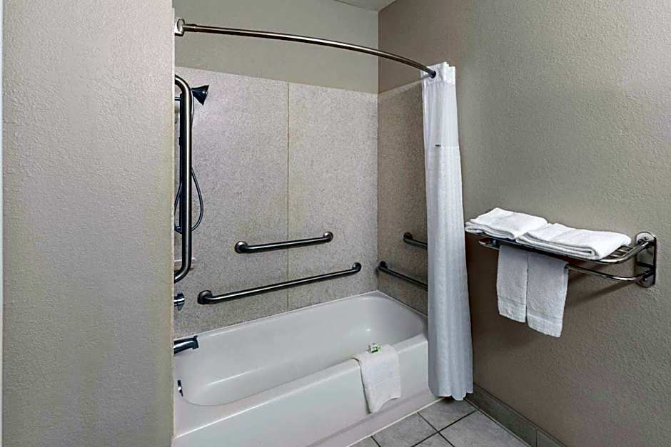 Baymont by Wyndham Houston TX