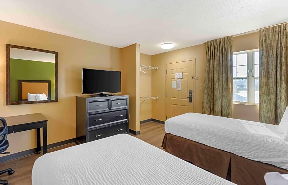 Extended Stay America Select Suites - St. Louis - Westport - East Lackland Rd.