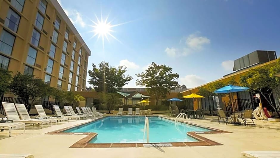 Magnuson Grand & Conference Center Somerset-Bridgewater