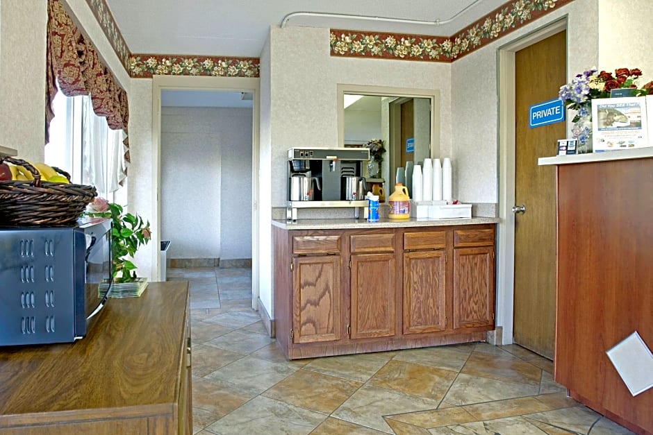 Americas Best Value Inn & Suites-Knoxville North
