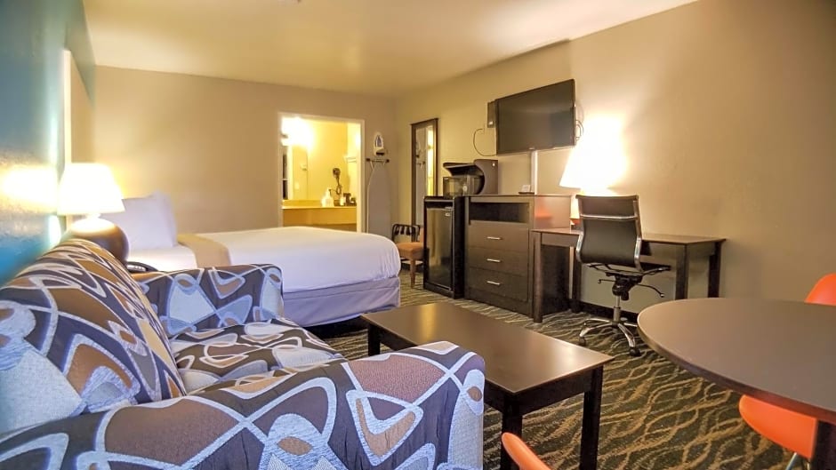 Howard Johnson by Wyndham Houston Hobby Airport