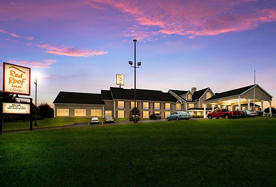 Red Roof Inn & Suites Knoxville East