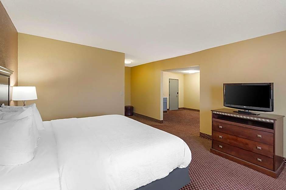 Quality Inn & Suites Bloomington University Area