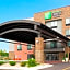 Holiday Inn Express and Suites Rochester West-Medical Center