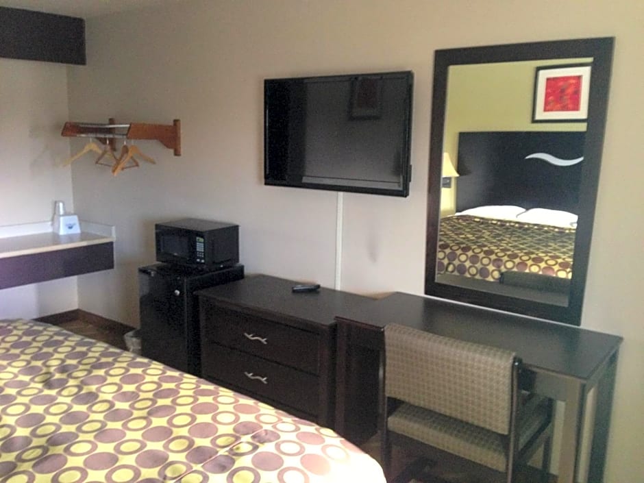 Americas Best Value Inn Kansas City East Independence