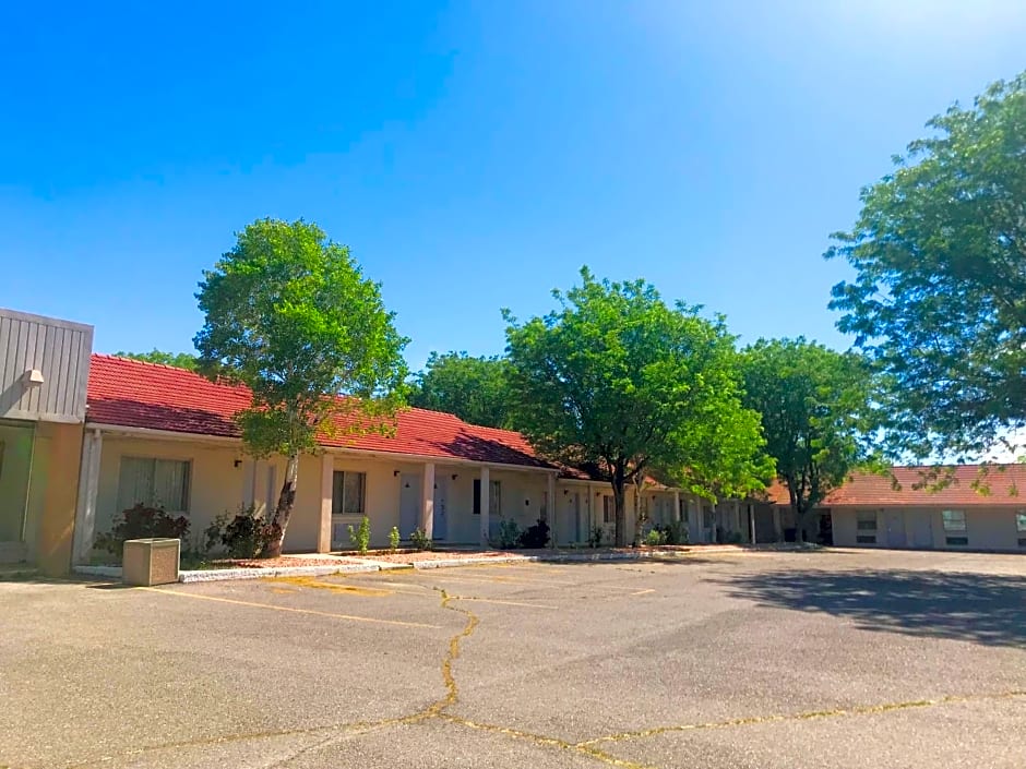 Appletree Inn