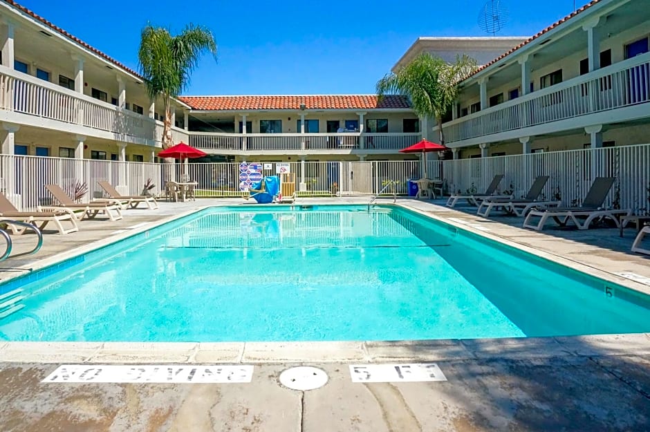Motel 6-Carlsbad, CA Beach