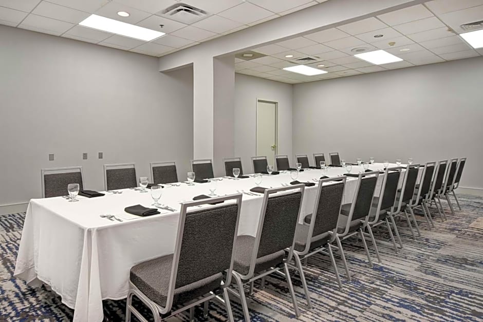 Embassy Suites By Hilton Charleston