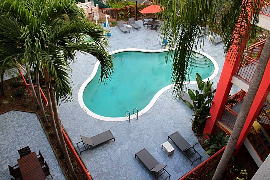 Boca Suites Deerfield Beach, SureStay Collection by BW