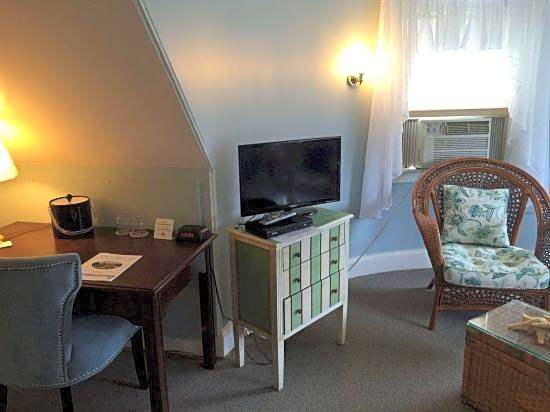 Castle Manor Inn