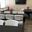 Super 8 by Wyndham South Holland