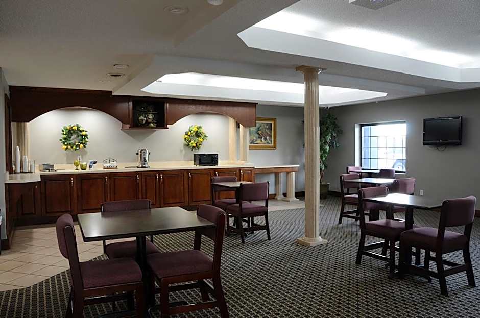 Gateway Inn And Suites Clarksville
