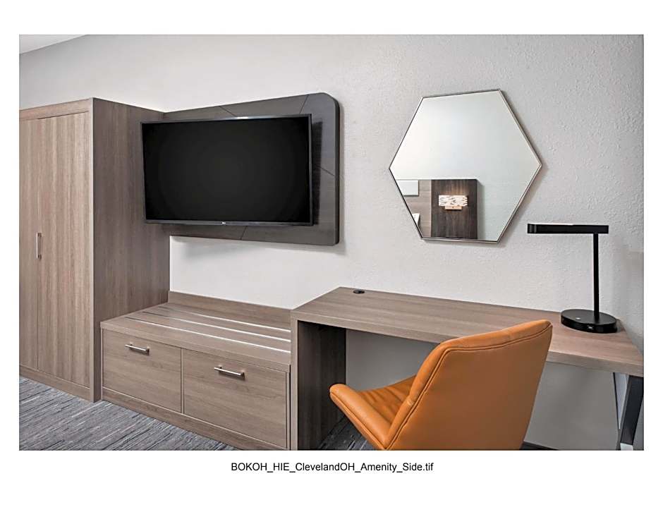 Holiday Inn Express Brookpark-Cleveland Airport Hotel