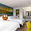 Day's Inn & Suites by Wyndham Indianapolis Airport East