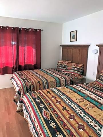 Apache Motel