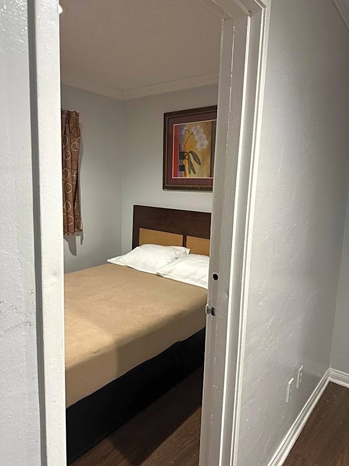 Heritage Inn
