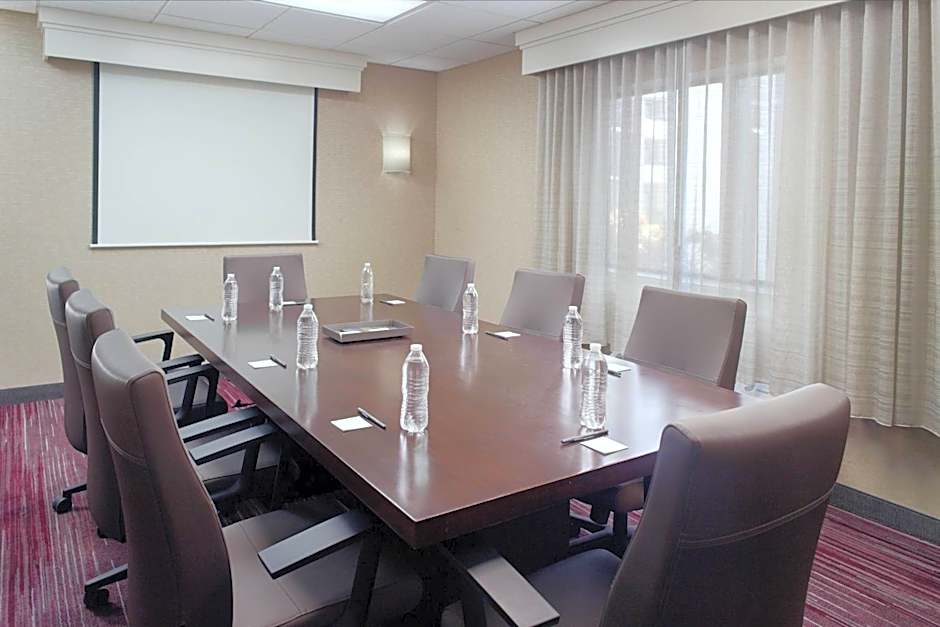 Courtyard by Marriott Greenville Haywood Mall