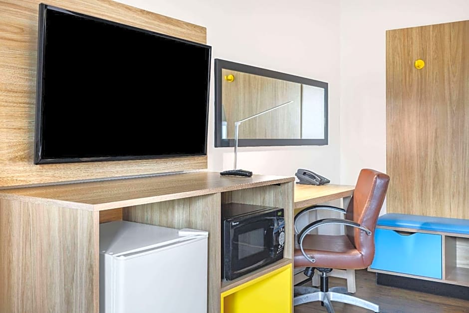 Days Inn by Wyndham Raleigh Glenwood-Crabtree