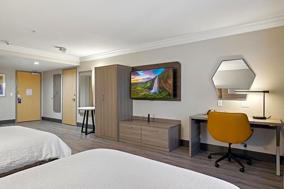 Holiday Inn Express Hotel & Suites Vacaville by IHG