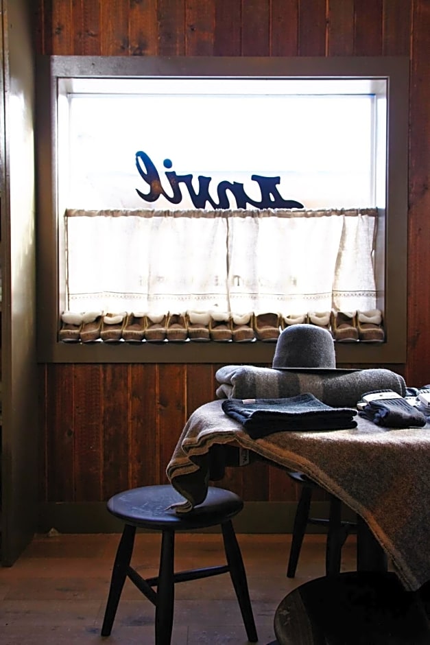 Anvil Hotel
