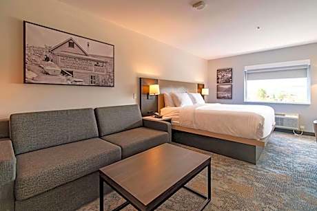 King Suite with Sofabed - Non Smoking