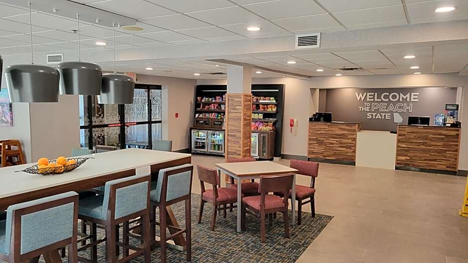 Hampton Inn By Hilton Commerce
