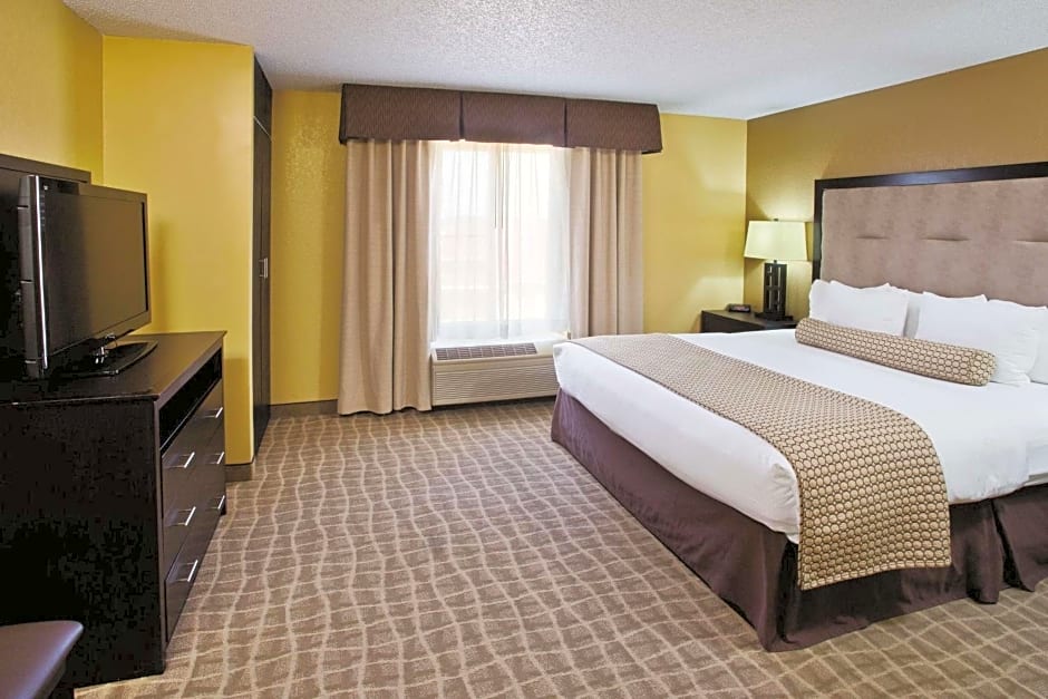 La Quinta Inn & Suites by Wyndham Hot Springs