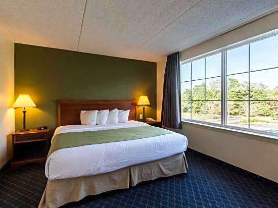 Quality Inn & Suites Conference Center