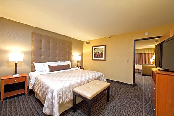 Best Western Plus Scottsdale Thunderbird Suites