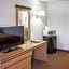 Econo Lodge Inn & Suites Colonie Center Mall