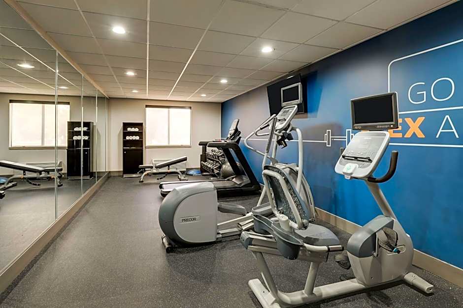 Holiday Inn Express Hotel & Suites- Gadsden