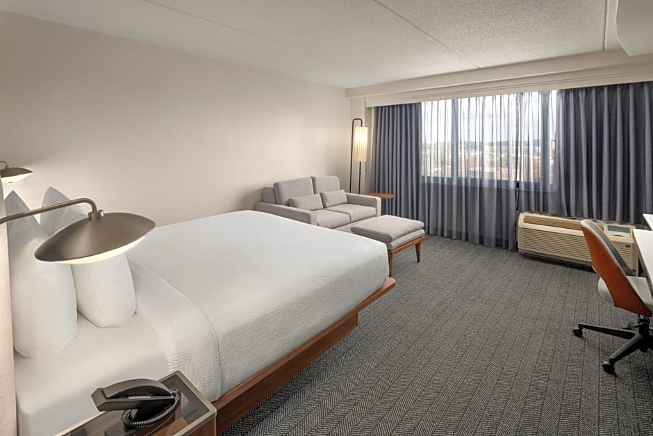 Courtyard by Marriott New Haven at Yale
