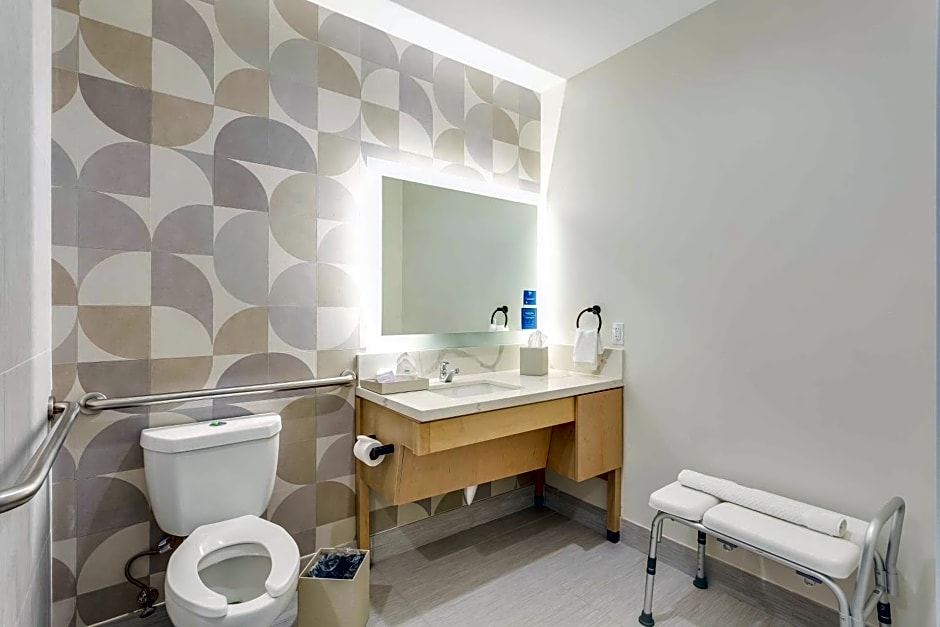 Serena Hotel Aventura, Tapestry Collection By Hilton