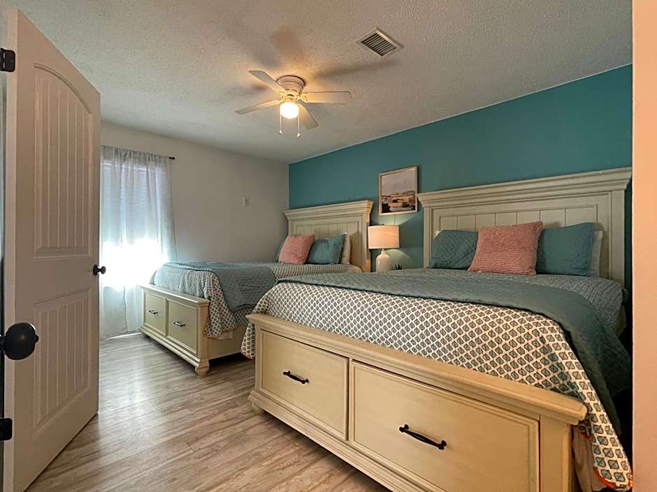 Ocean Breeze - Beautiful Condo & Pet Friendly