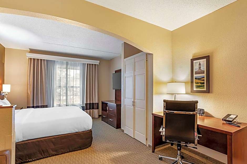 Comfort Suites near Penn State