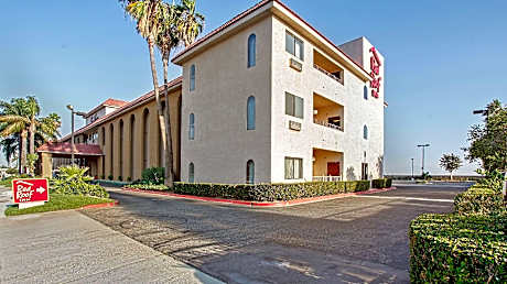 Candlewood Suites Ontario Convention Center